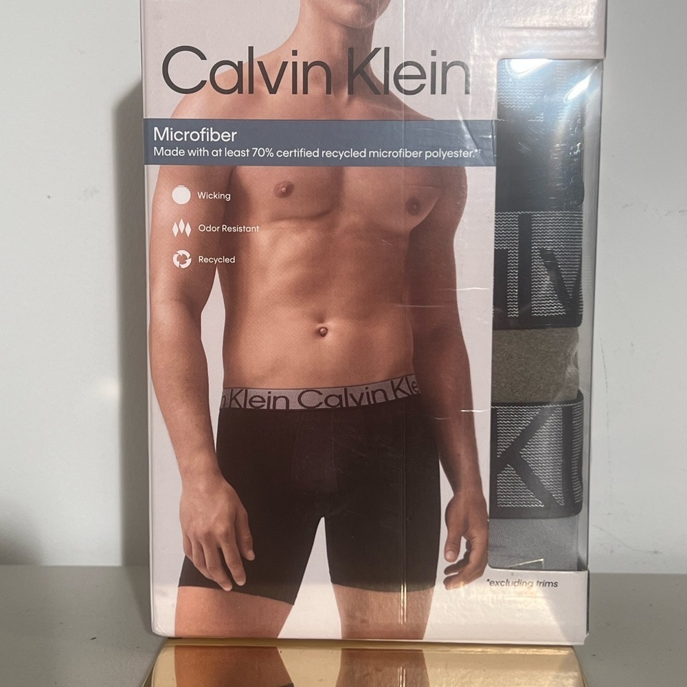 Calvin Klein Men's Microfiber Boxer Briefs - Black and Gray - Picture 2 of 3